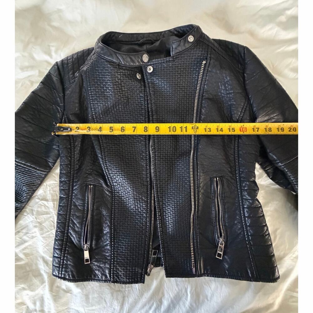 GUESS Black Textured Leather Moto Jacket 🕷️ Quilted Biker Zip Medium - Picture 7 of 8
